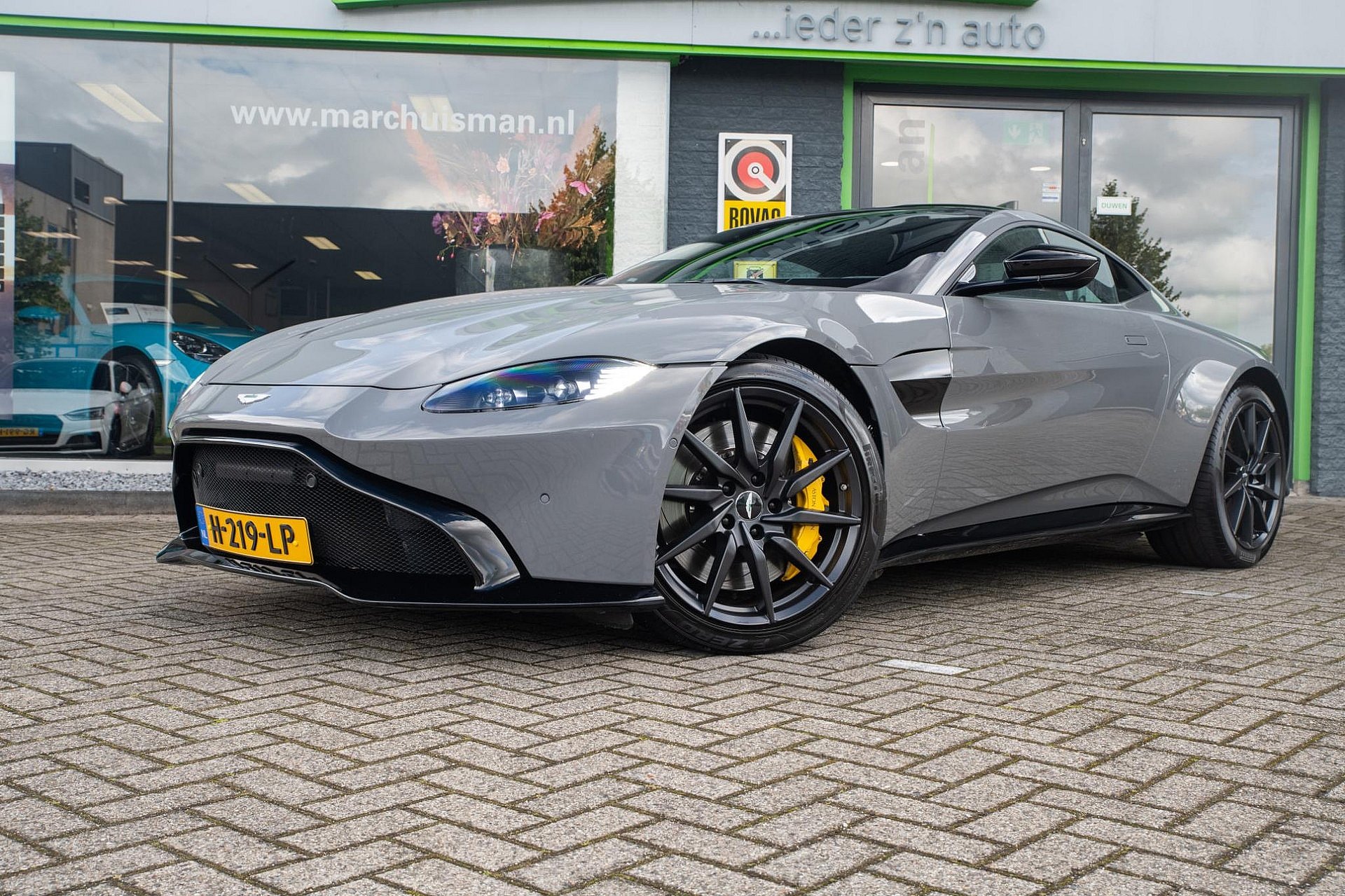 Aston Martin Vantage