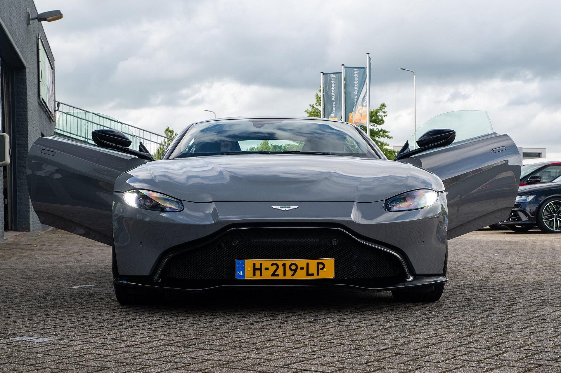 Aston Martin Vantage