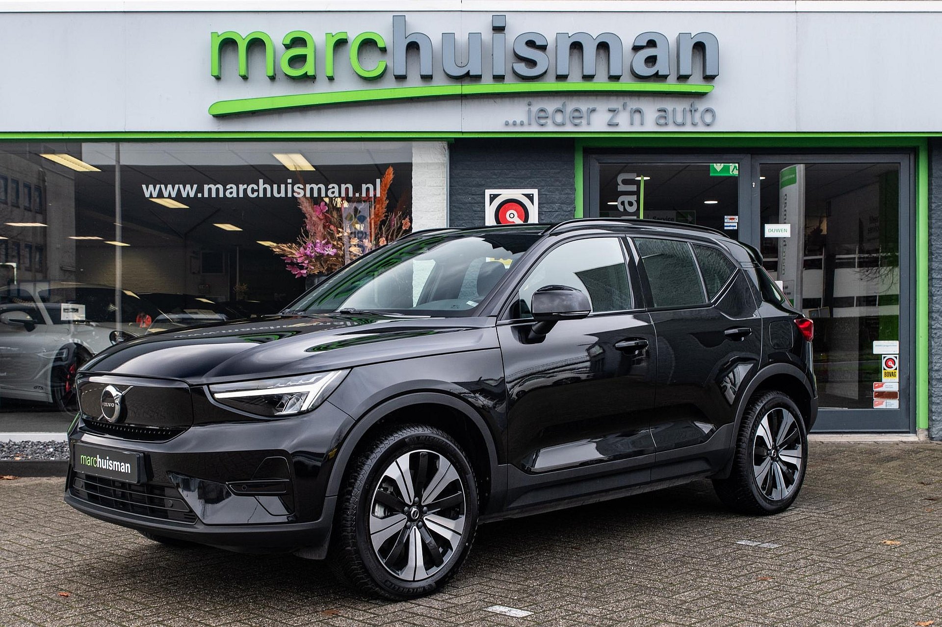 Volvo XC40 Recharge Core 70 kWh / 1E EIG / NL AUTO